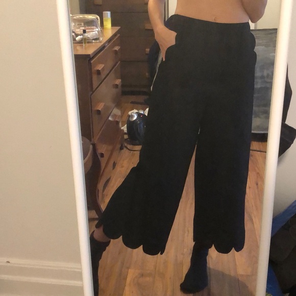 High waisted cropped scallop pants - Picture 2 of 3